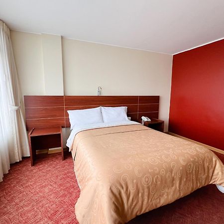 Hotel Flor De Los Andes Tulcán Kültér fotó