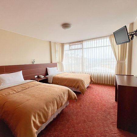 Hotel Flor De Los Andes Tulcán Kültér fotó