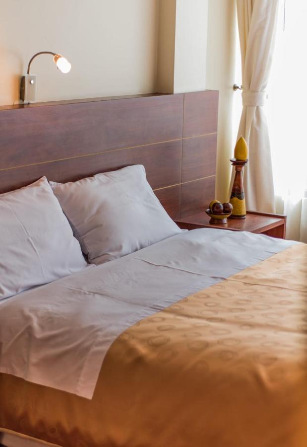Hotel Flor De Los Andes Tulcán Kültér fotó